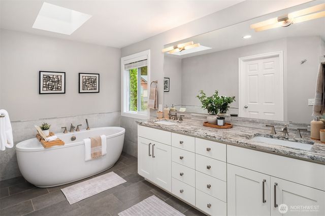 2205 239th Place NE, Sammamish, WA 98074