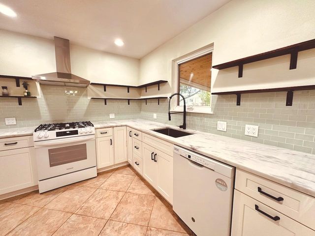 7517 Eastcrest DR, Austin, TX 78752