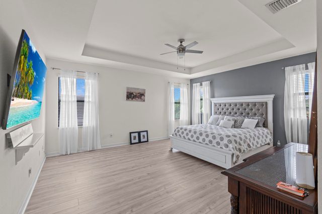 1025 Sterling Pine Place Place, Loxahatchee, FL 33470