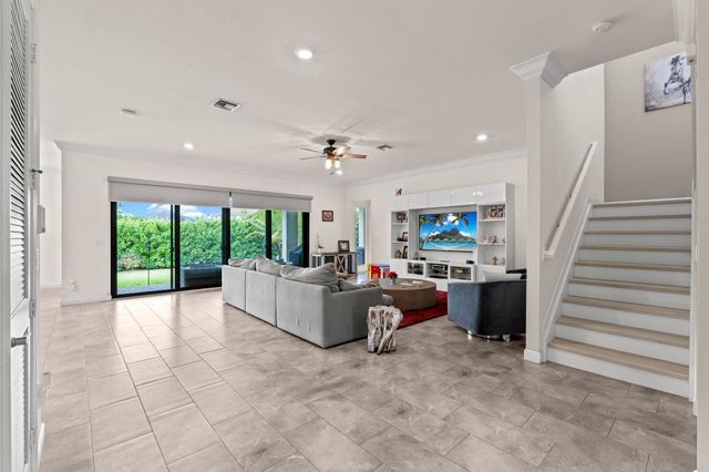 1025 Sterling Pine Place Place, Loxahatchee, FL 33470