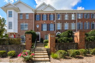 205 Box Car Avenue, Naperville, IL 60540