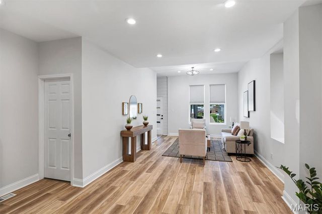 2758 Rutger Street, St Louis, MO 63104