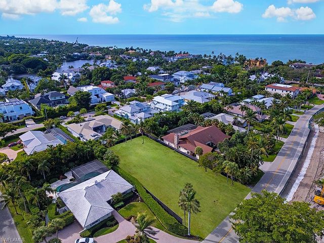 280 S Golf DR, Naples, FL 34102