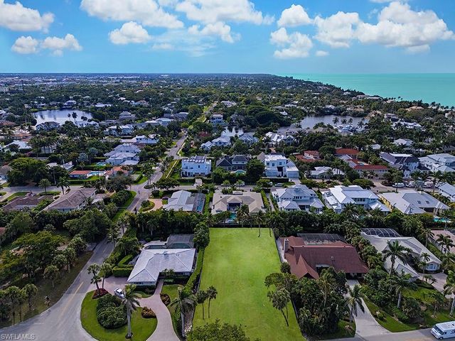 280 S Golf DR, Naples, FL 34102