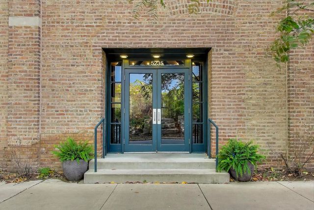 5235 N Ravenswood Avenue 3, Chicago, IL 60640