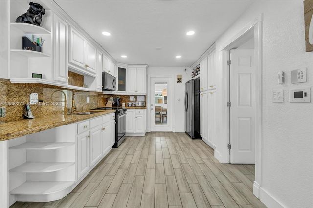 7420 Hope Street, Hollywood, FL 33024