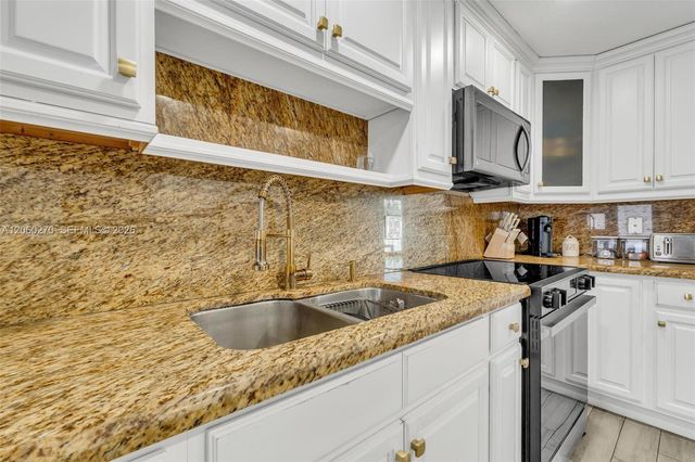 7420 Hope Street, Hollywood, FL 33024