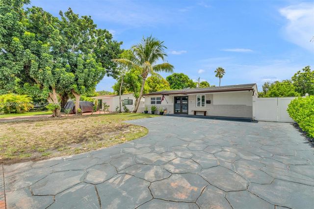 7420 Hope Street, Hollywood, FL 33024