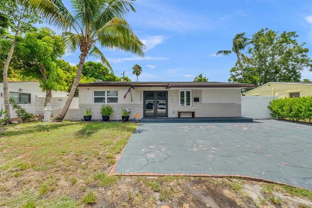 7420 Hope Street, Hollywood, FL 33024