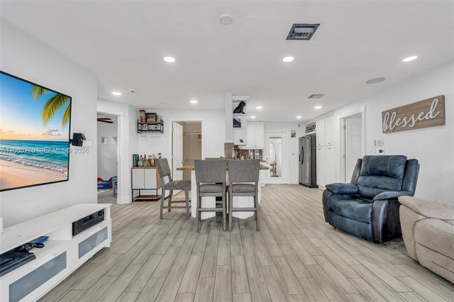 7420 Hope Street, Hollywood, FL 33024