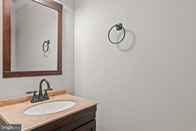 5 BARDIA CT, Baltimore, MD 21237