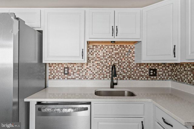 5 BARDIA CT, Baltimore, MD 21237