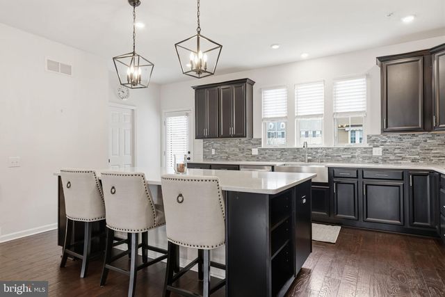 423 TALL OAKS DR, Warminster, PA 18974