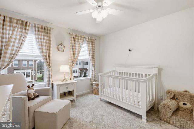 423 TALL OAKS DR, Warminster, PA 18974