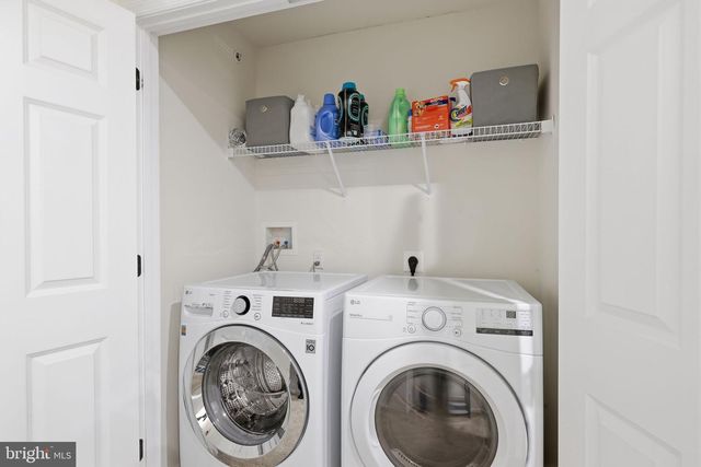 423 TALL OAKS DR, Warminster, PA 18974