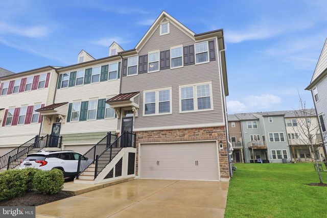 423 TALL OAKS DR, Warminster, PA 18974