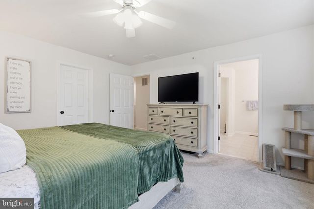 423 TALL OAKS DR, Warminster, PA 18974