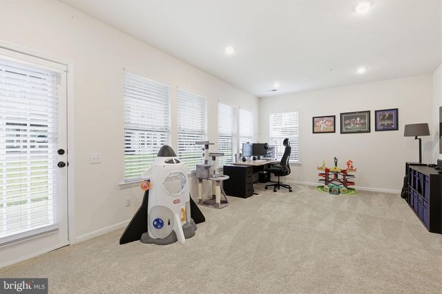 423 TALL OAKS DR, Warminster, PA 18974