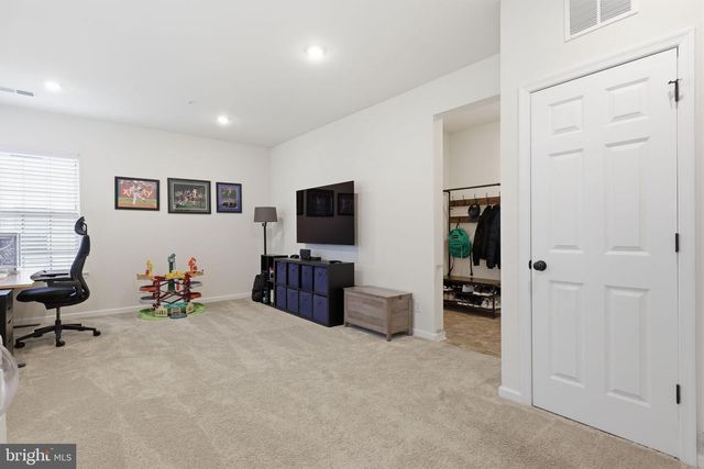 423 TALL OAKS DR, Warminster, PA 18974