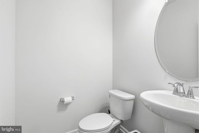 423 TALL OAKS DR, Warminster, PA 18974