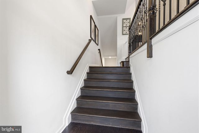 423 TALL OAKS DR, Warminster, PA 18974