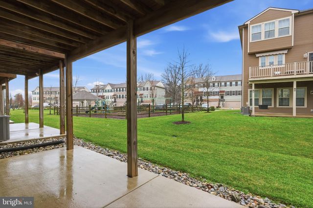 423 TALL OAKS DR, Warminster, PA 18974