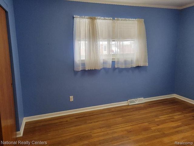 8789 Donna Street, Westland, MI 48185