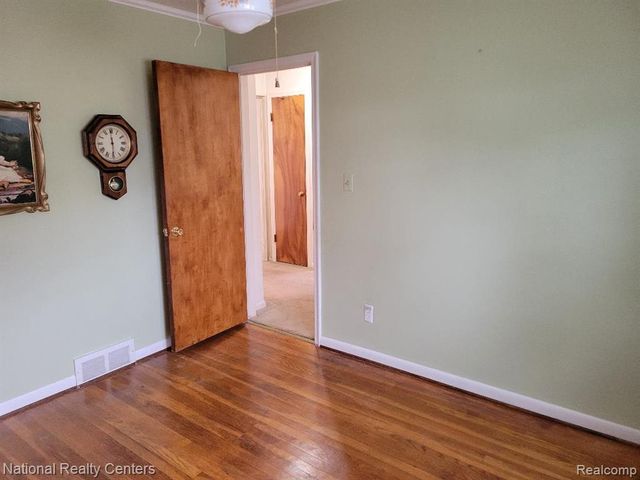 8789 Donna Street, Westland, MI 48185