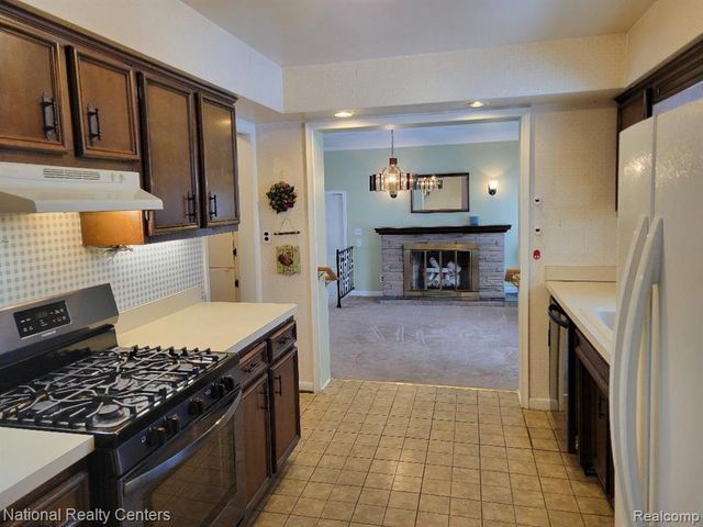 8789 Donna Street, Westland, MI 48185