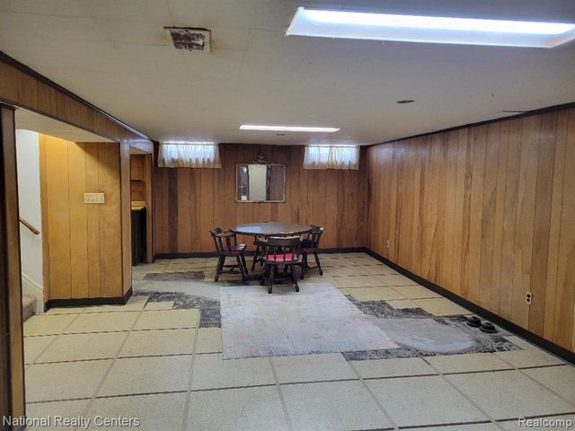 8789 Donna Street, Westland, MI 48185