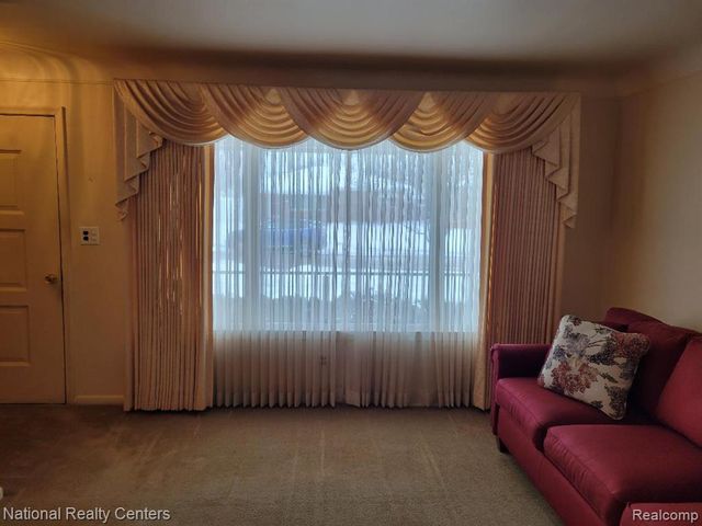 8789 Donna Street, Westland, MI 48185