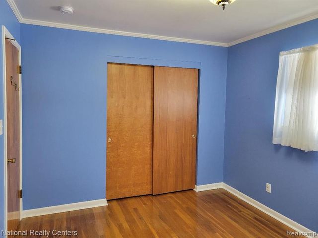 8789 Donna Street, Westland, MI 48185