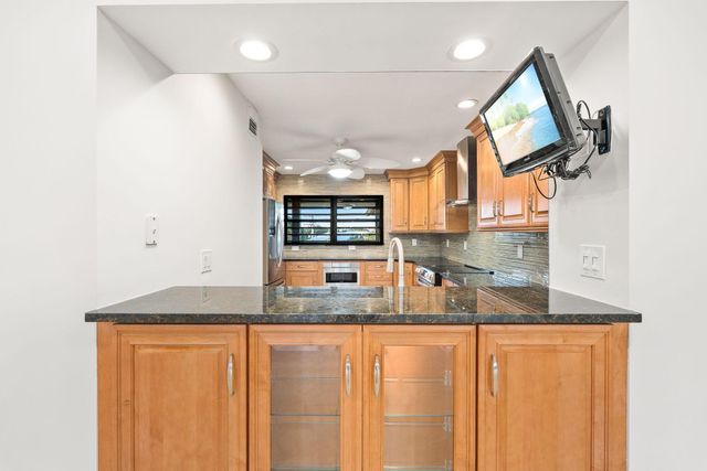 160 SE Saint Lucie Boulevard 402a, Stuart, FL 34996