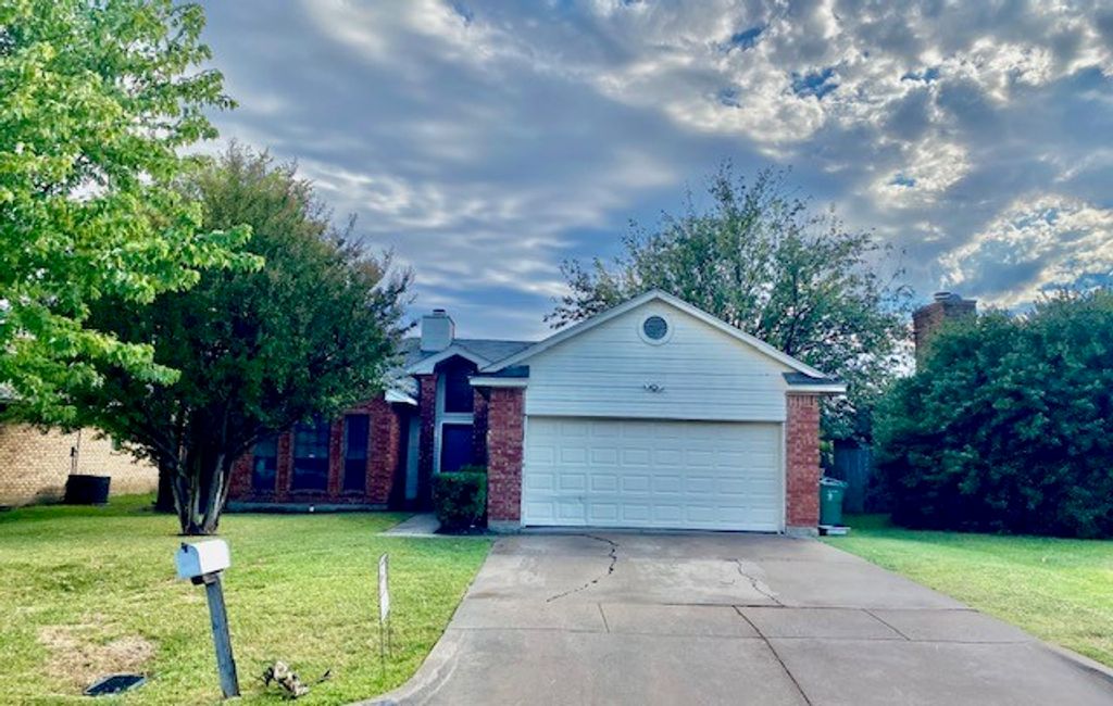 810 Trevor Way, Arlington, TX 76001