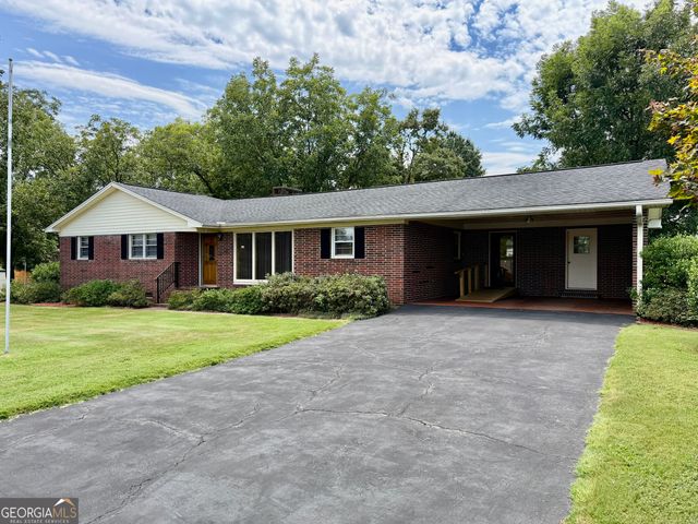 95 Race Street, Hartwell, GA 30643
