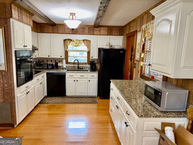 95 Race Street, Hartwell, GA 30643