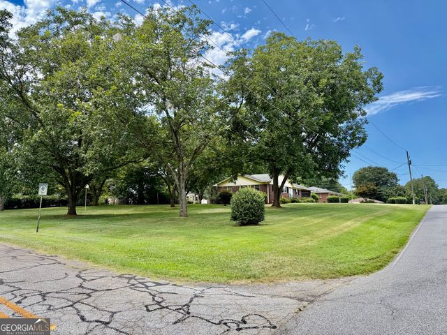 95 Race Street, Hartwell, GA 30643