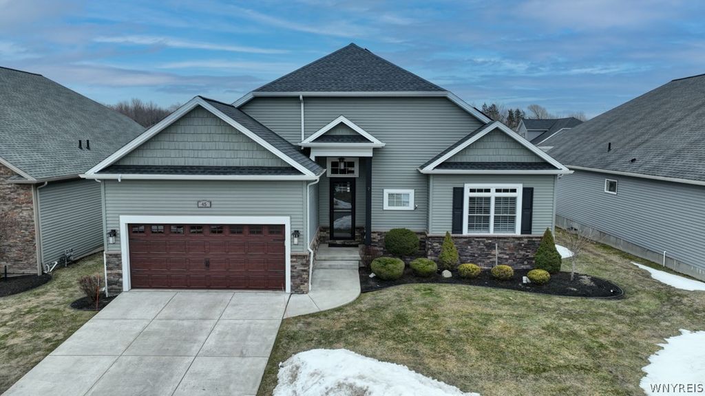 45 Nicole Court, Amherst, NY 14051