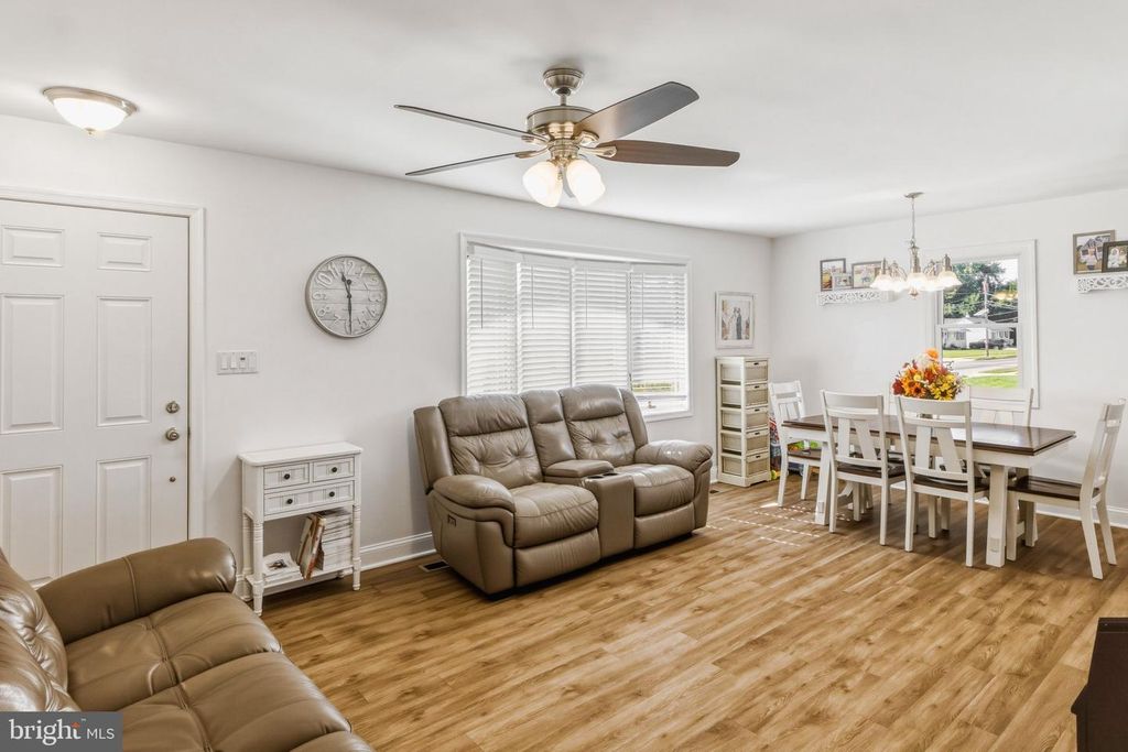 301 GRAND AVE, BLACKWOOD, NJ 08012 — photo 3