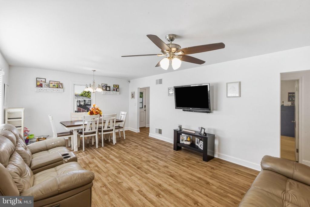 301 GRAND AVE, BLACKWOOD, NJ 08012 — photo 4