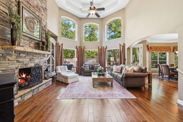 6110 Country Falls Lane, Kingwood, TX 77345