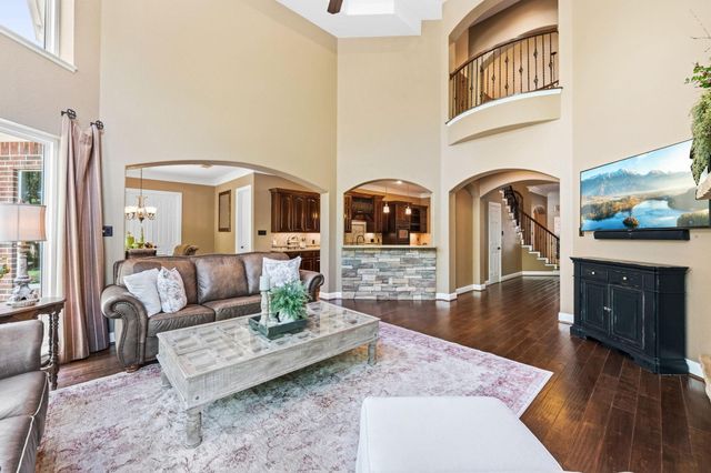 6110 Country Falls Lane, Kingwood, TX 77345