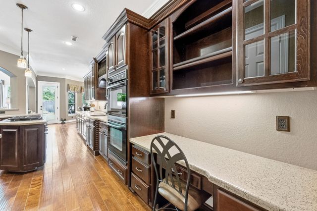 6110 Country Falls Lane, Kingwood, TX 77345