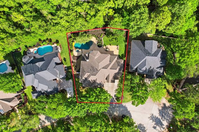 6110 Country Falls Lane, Kingwood, TX 77345