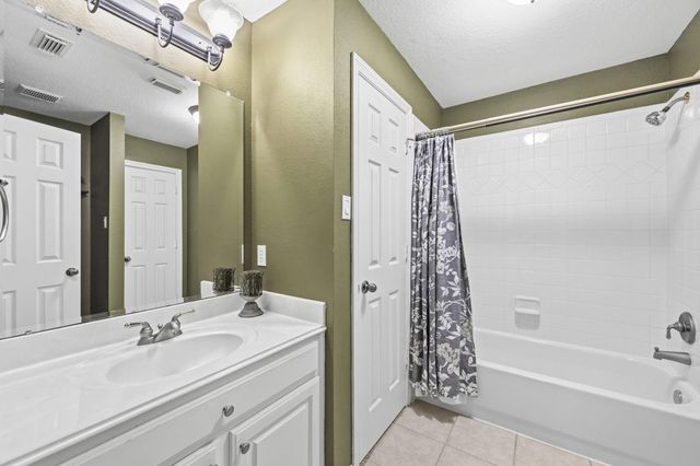 6110 Country Falls Lane, Kingwood, TX 77345