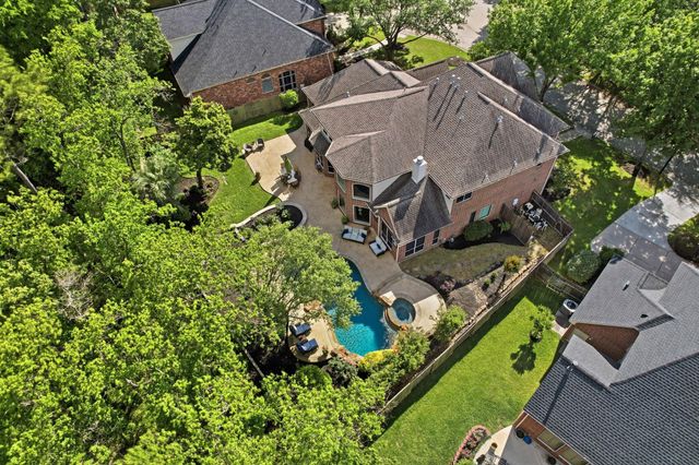 6110 Country Falls Lane, Kingwood, TX 77345