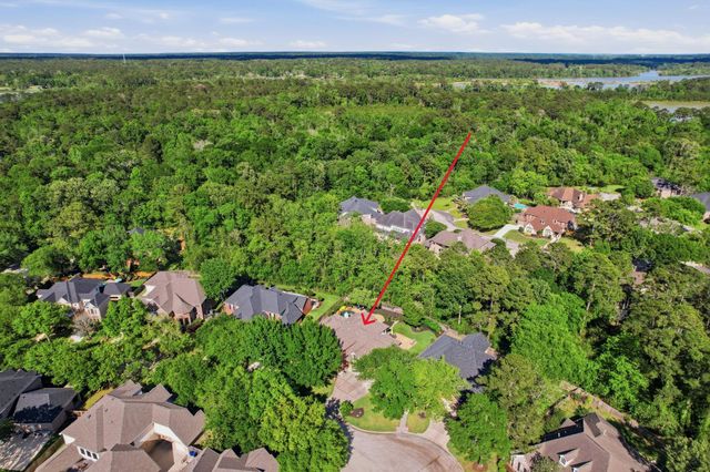 6110 Country Falls Lane, Kingwood, TX 77345