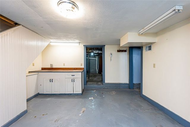 442 HARRISON AVE, City Of Greensburg, PA 15601