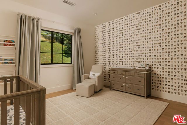 13423 Bayliss Road, Los Angeles, CA 90049