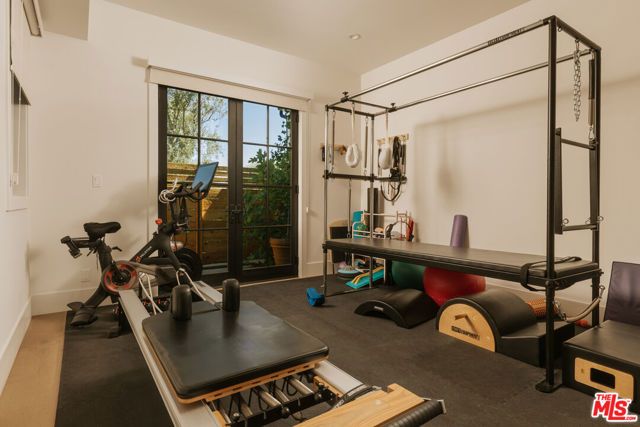 13423 Bayliss Road, Los Angeles, CA 90049
